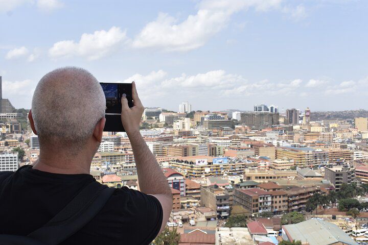 12 Days Uganda Encompassed — 12-day safari in Uganda: A rich cross-section of Uganda: primates, savannah, culture and Lake Bunyonyi.