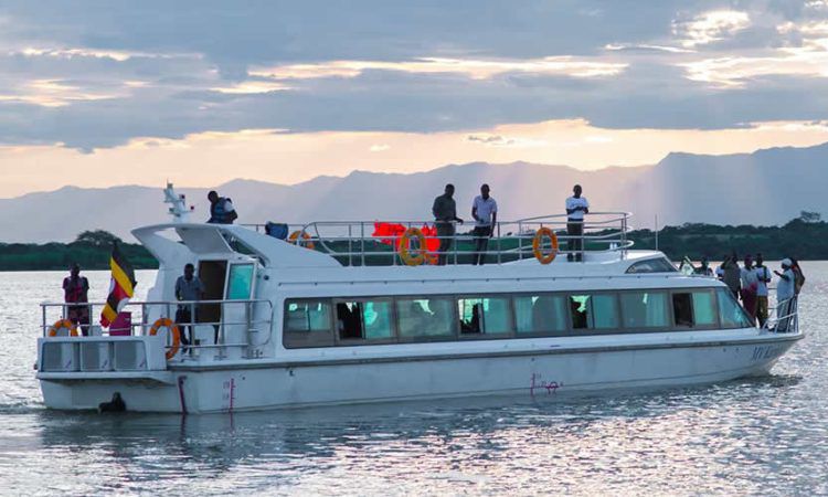 12 Days Game Parks & Beach — 12-day safari in Tanzania: Classic northern Tanzania safari finishing with white-sand beach days on Zanzibar.